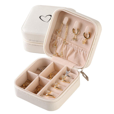 Travel case for jewelry